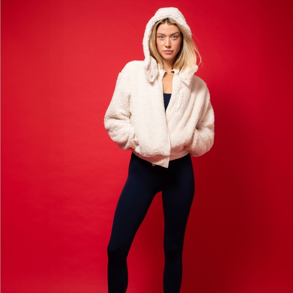 Beyond Yoga Ultra Cozy Fleece Sherpa Hoodie Jacket Full Zip Cream Teddy L - Picture 1 of 6